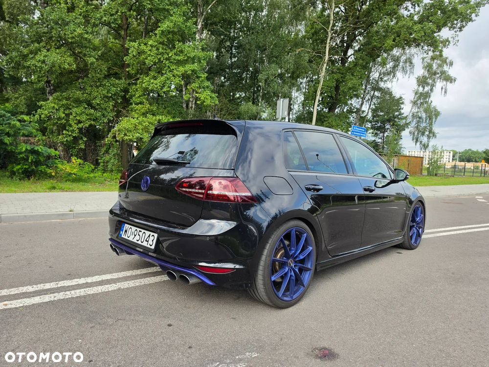 Volkswagen Golf - 11