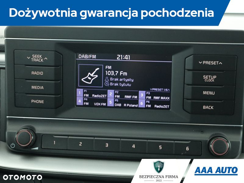 Kia Ceed - 11