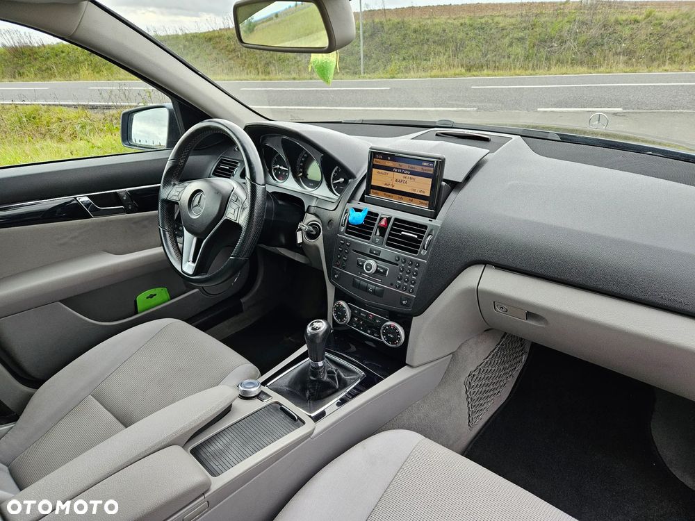 Mercedes-Benz Klasa C 180 Kompressor Avantgarde - 17