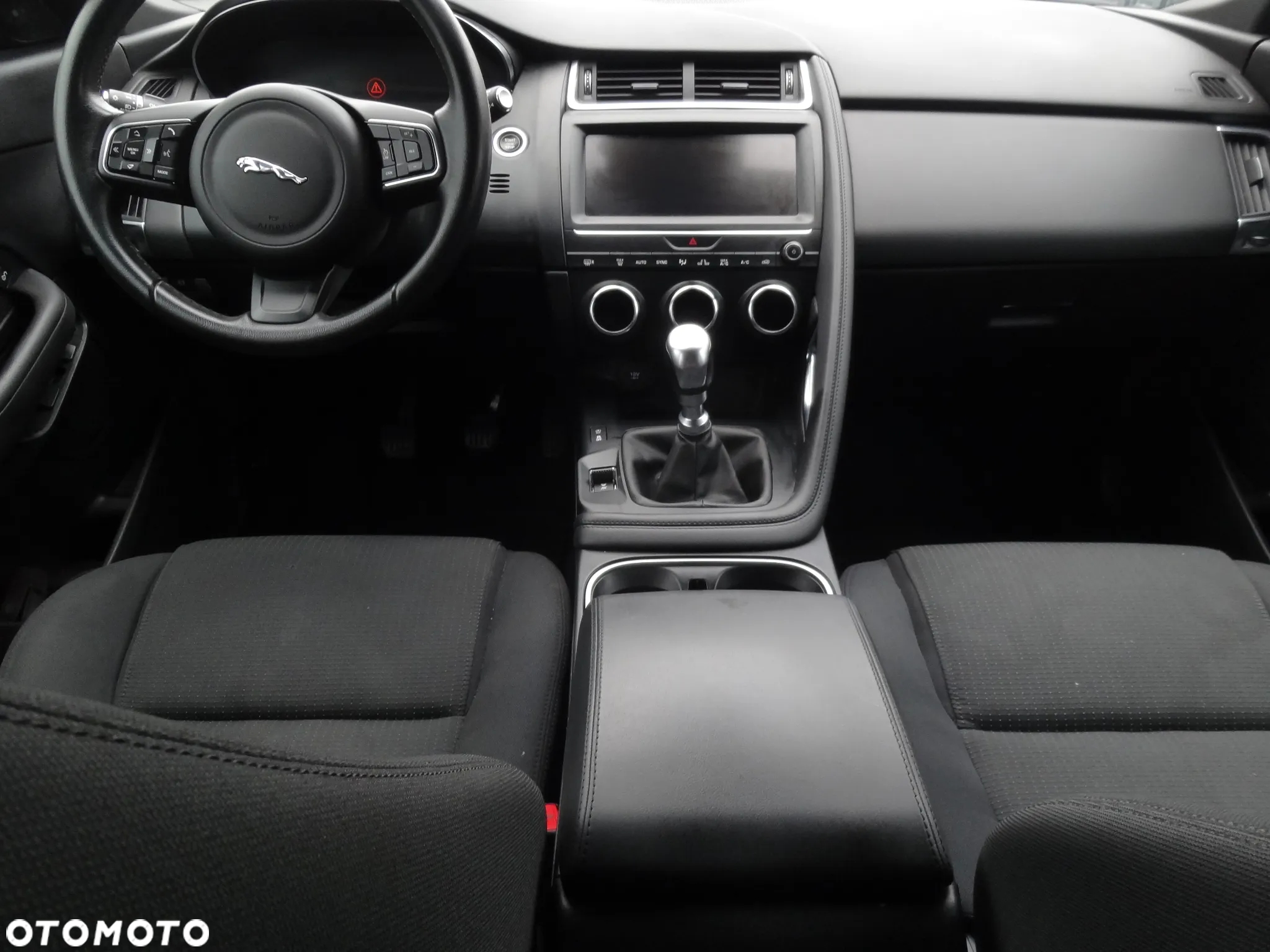 Jaguar E-Pace - 2