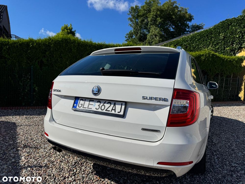 Skoda Superb 1.6 TDI Elegance Greenline - 8