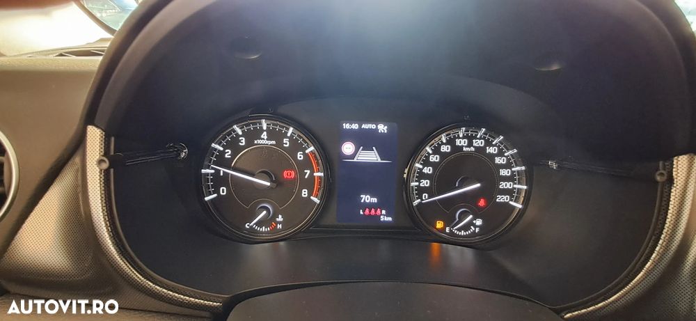 Suzuki Vitara 1.4 Boosterjet 6MT AllGrip MHEV Luxus - 9