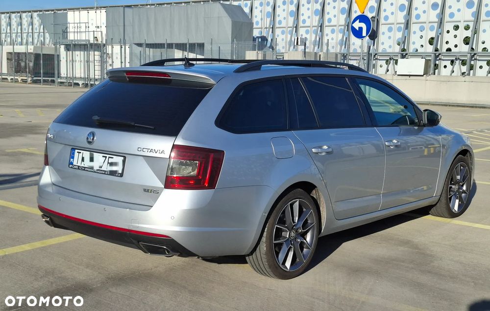 Skoda Octavia 2.0 TSI RS - 24
