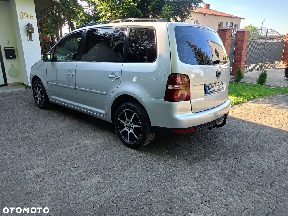 Volkswagen Touran - 7