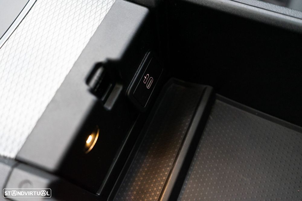 BMW 320 e Pack M Auto - 32