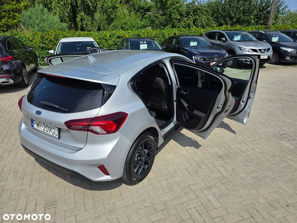 Ford Focus - 37