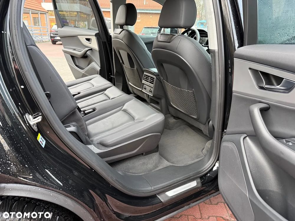 Audi Q7 - 12