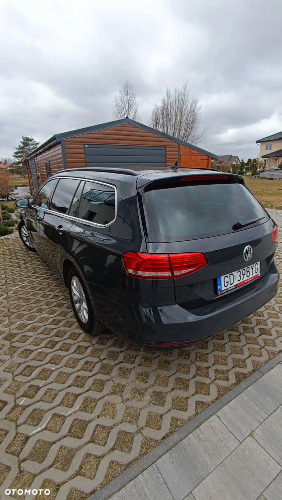 Volkswagen Passat - 15
