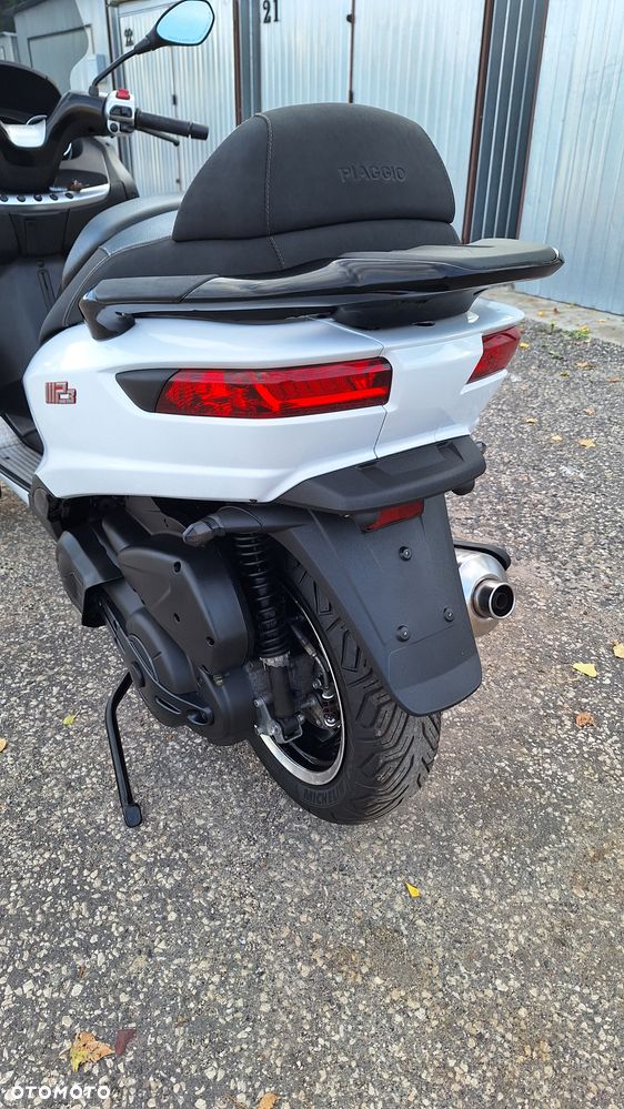 Piaggio MP-3 - 8