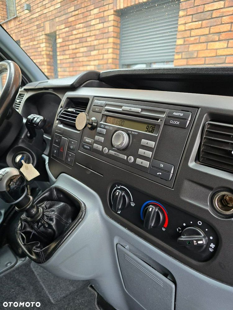 Ford Transit - 8