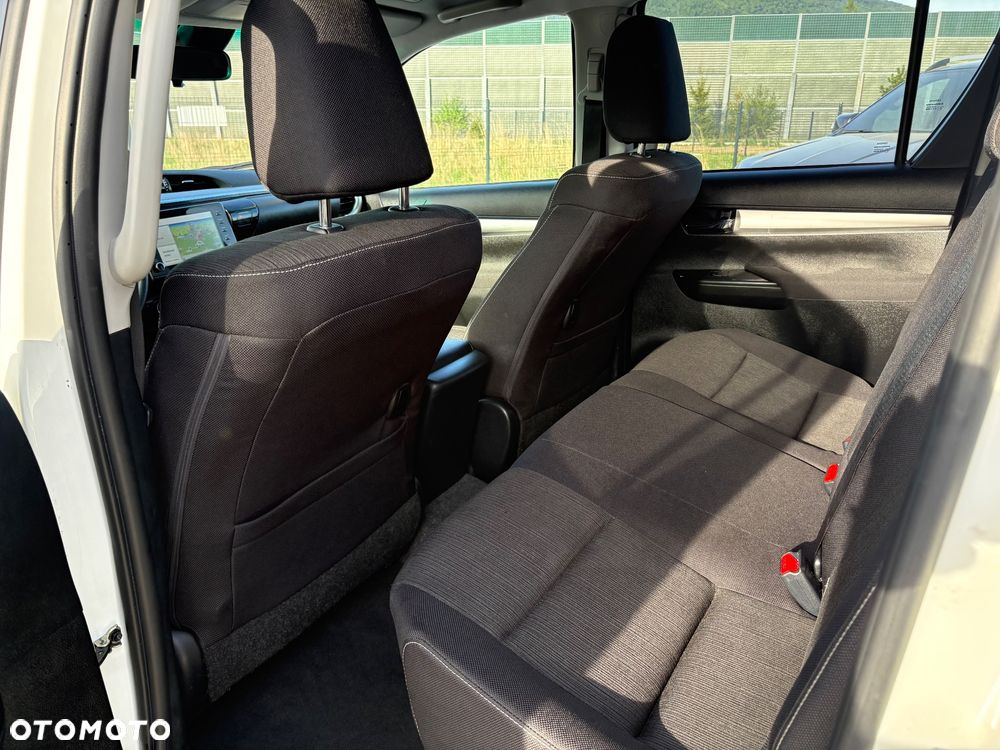 Toyota Hilux 2.8 D-4D Double Cab SR5+ 4x4 - 7