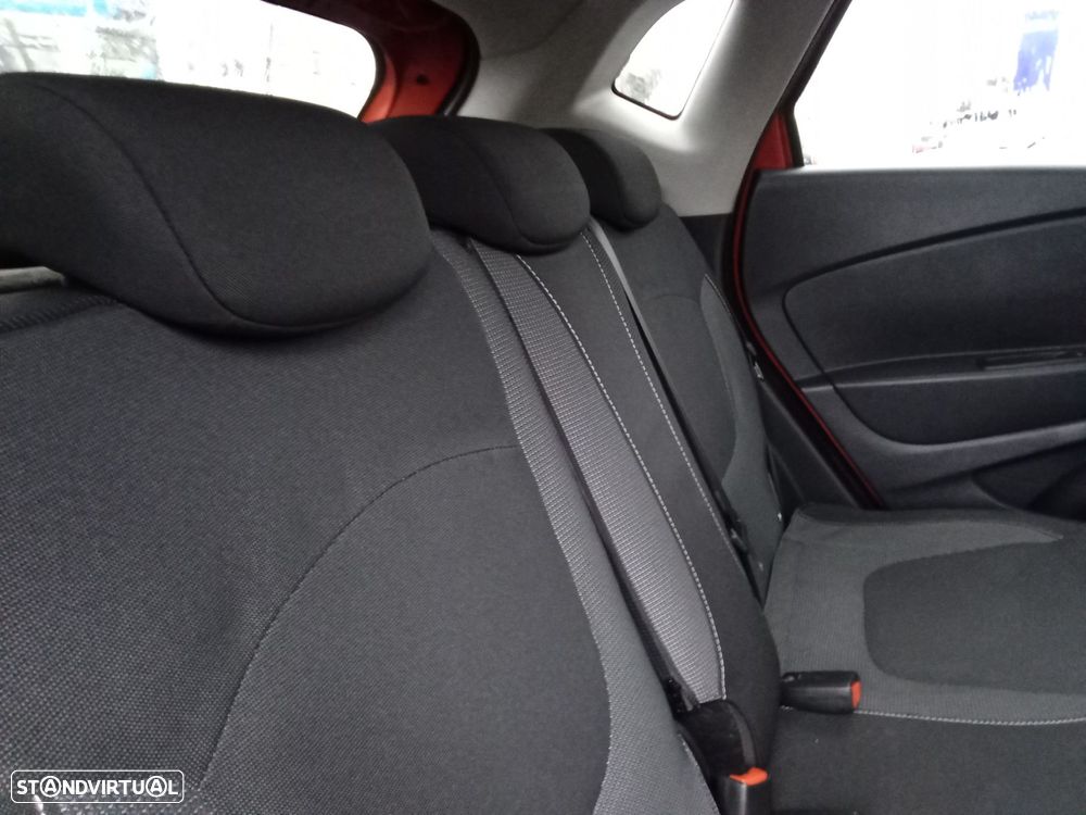 Renault Captur 1.5 dCi Exclusive - 23