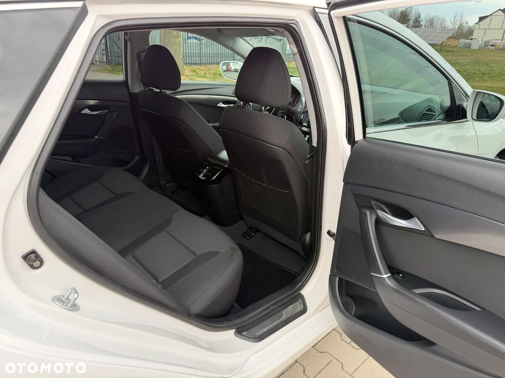 Hyundai i40 Kombi blue 1.7 CRDi Premium - 21