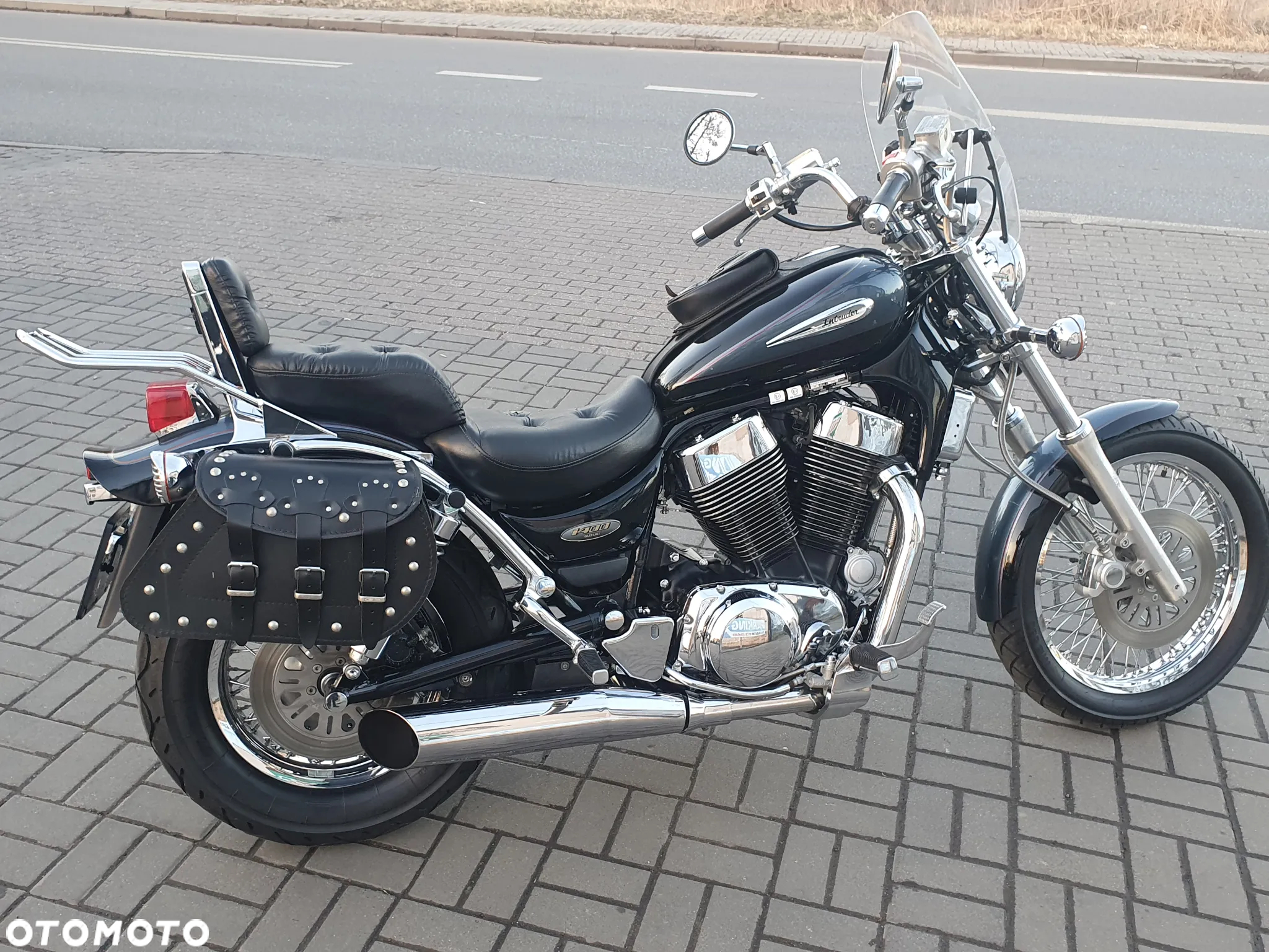 Suzuki Intruder - 19