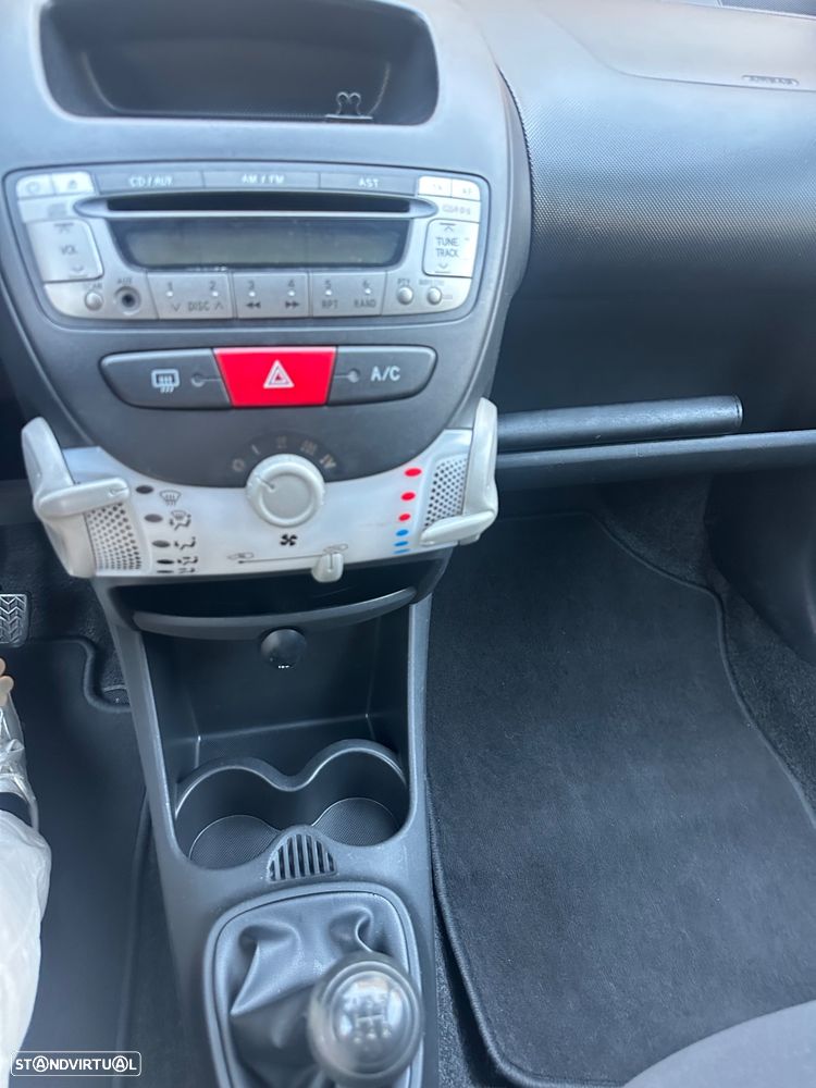 Toyota Aygo 1.0 + AC - 13