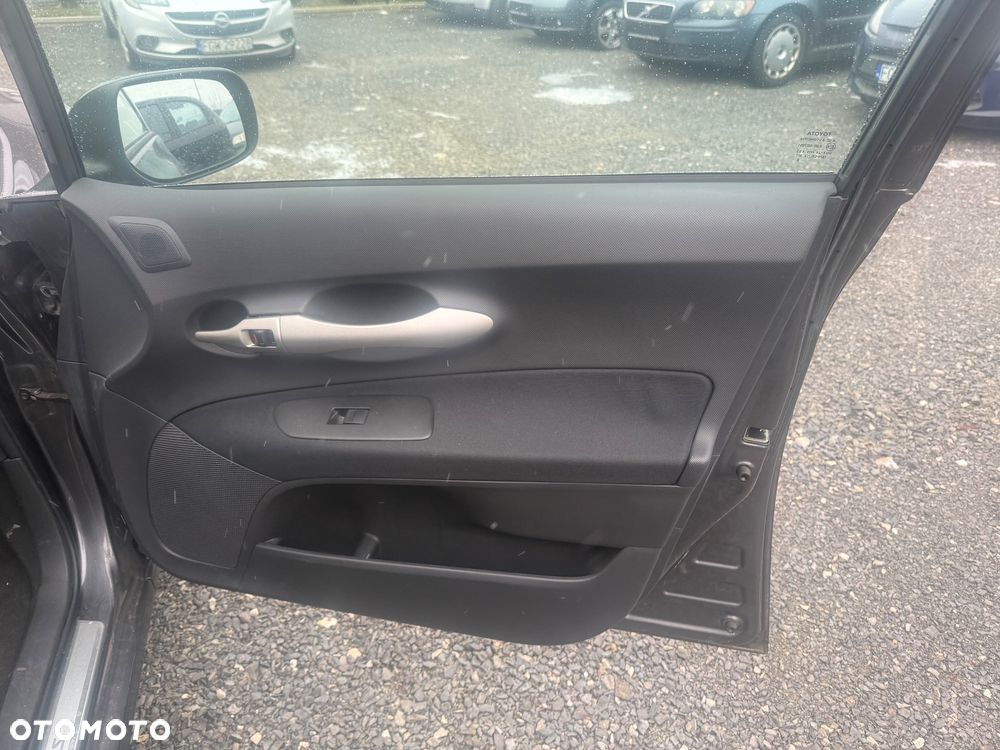 Toyota Auris 1.4 VVT-i Sol - 12