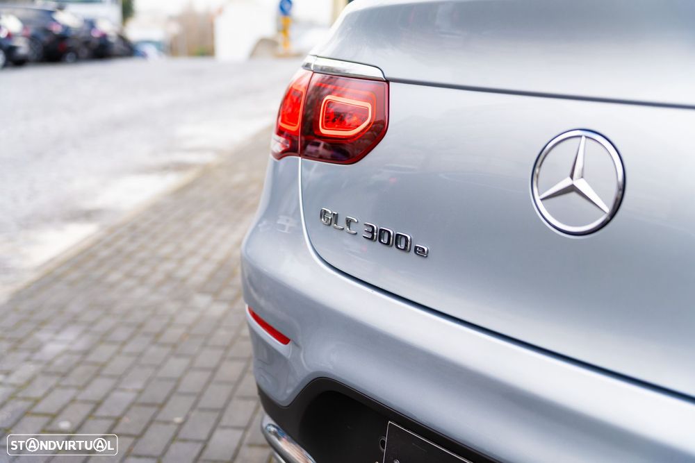Mercedes-Benz GLC 300 e Coupe 4Matic 9G-TRONIC AMG Line - 35