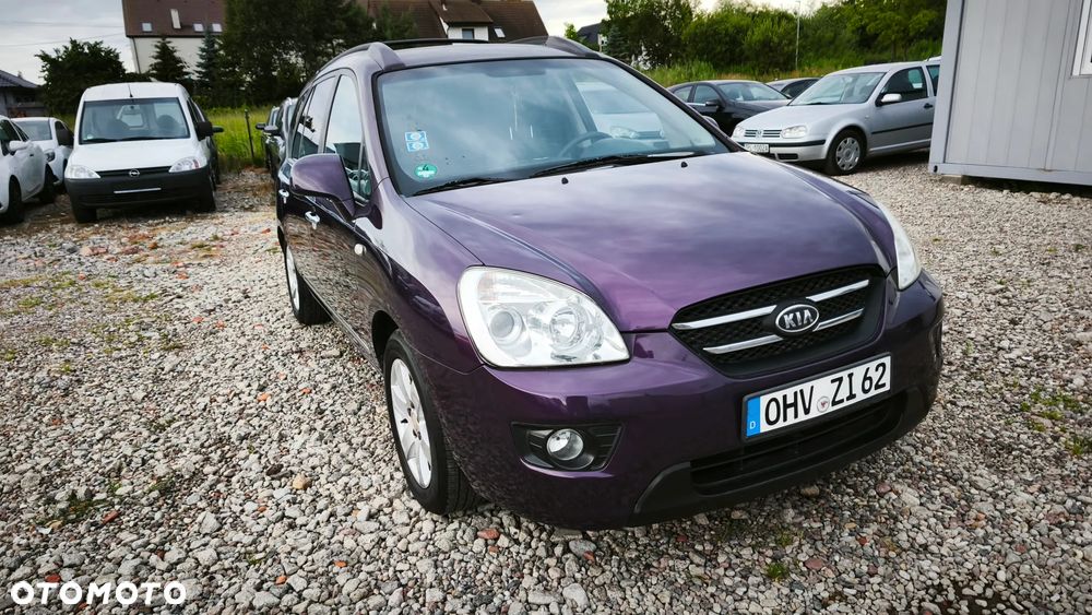 Kia Carens - 4