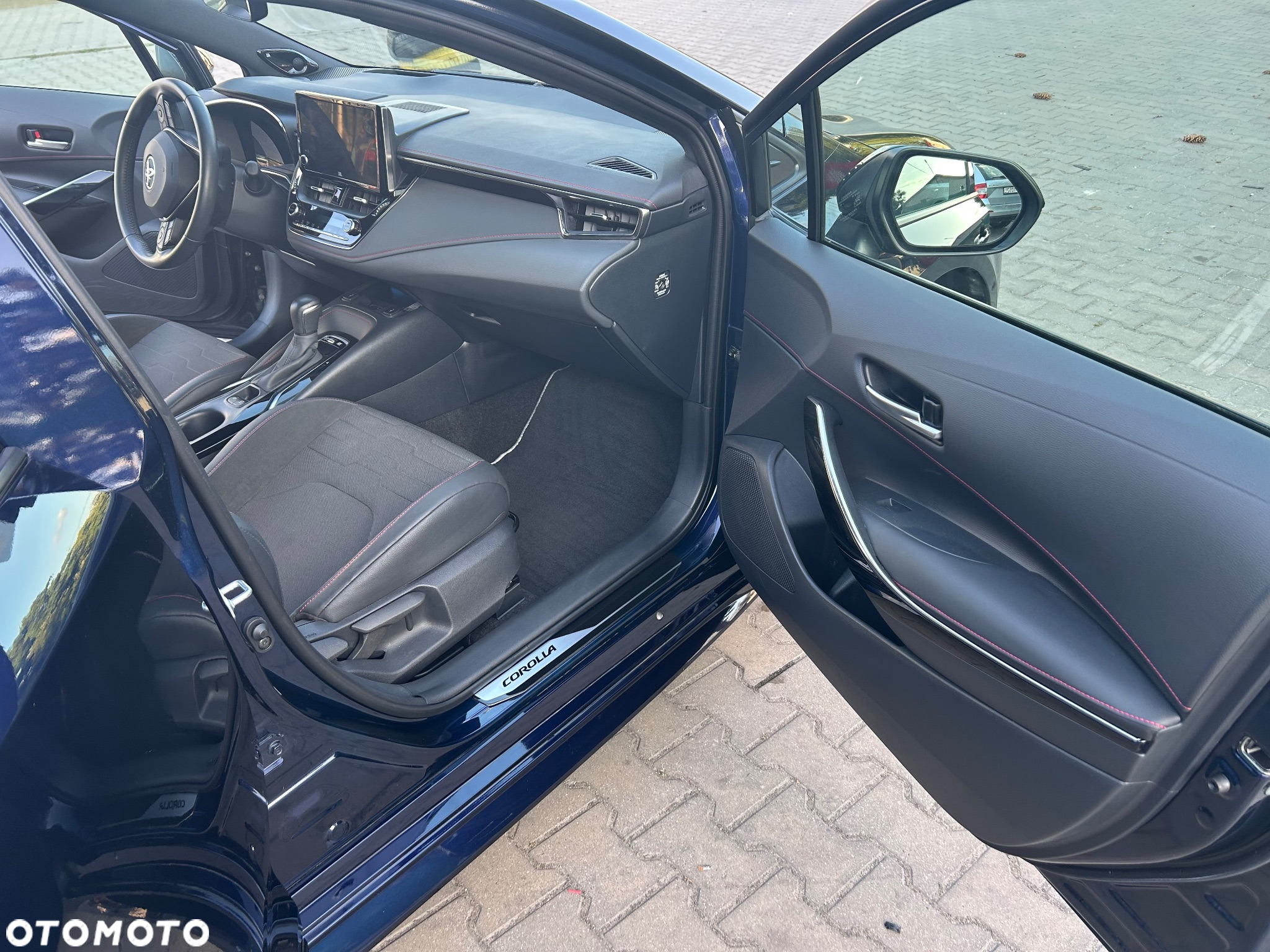 Toyota Corolla 2.0 Hybrid GR Sport - 11