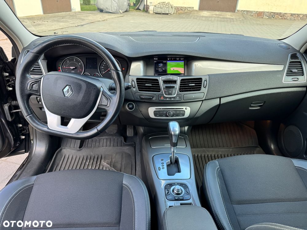 Renault Laguna 2.0 dCi Initiale - 11