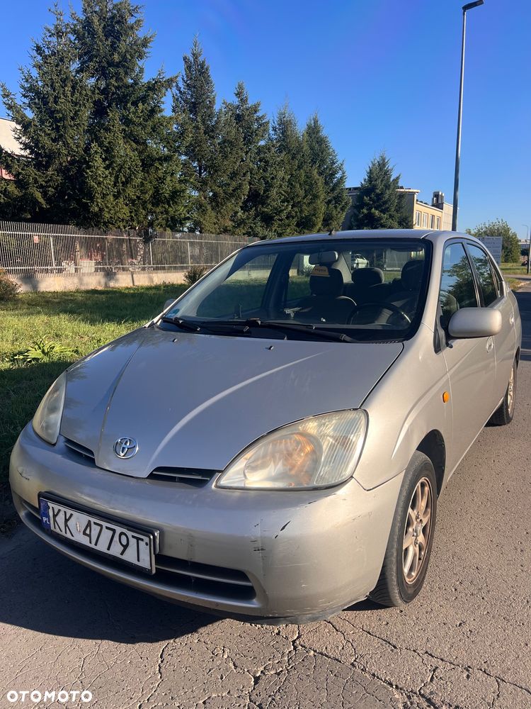 Toyota Prius - 1
