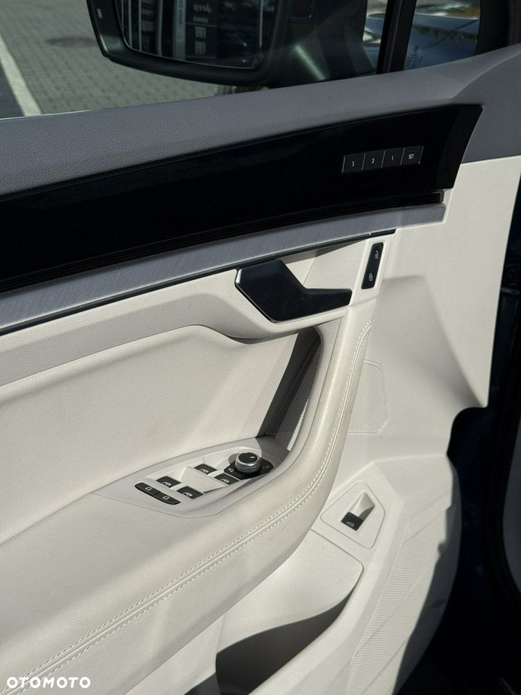 Volkswagen Touareg - 11