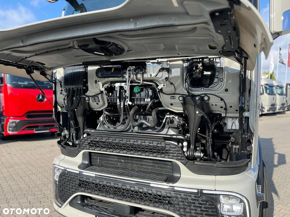 Mercedes-Benz Actros - 27