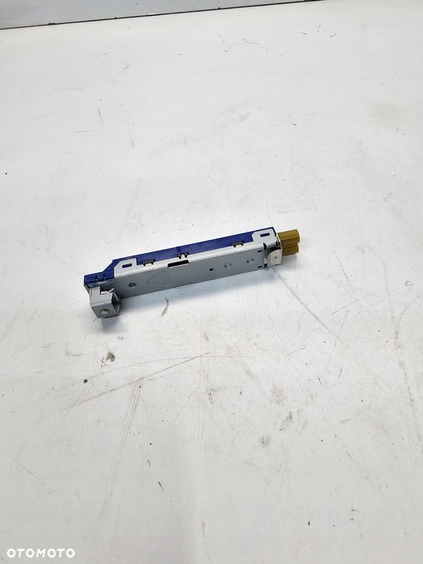 WZMACNIACZ ANTENOWY AUDI A4 B9 A5 F5 8W9035225Q - 3