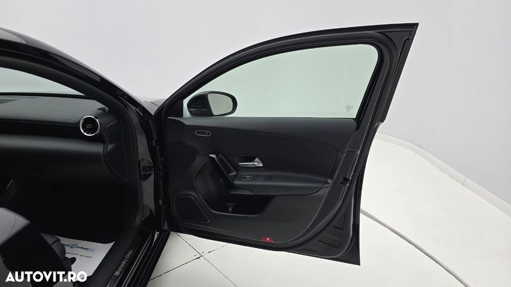 Mercedes-Benz A 200 Sedan 7G-DCT Lim. AMG Line Advanced Plus - 18