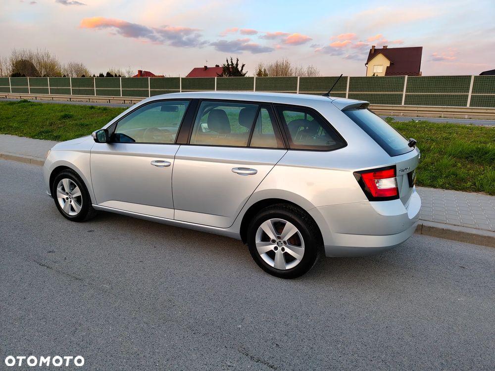Skoda Fabia 1.2 TSI Ambition - 10