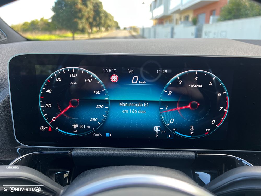 Mercedes-Benz GLA 200 7G-DCT Progressive Advanced - 26