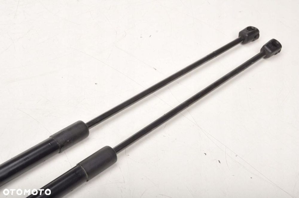 VOLVO V40 II SIŁOWNIKI TELESKOPY KLAPY 31395607 - 3