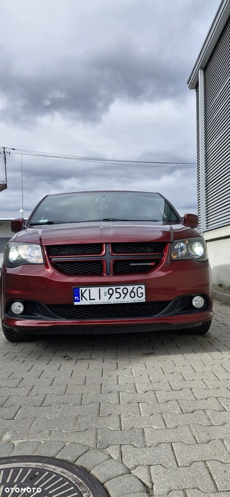 Dodge Caravan - 2