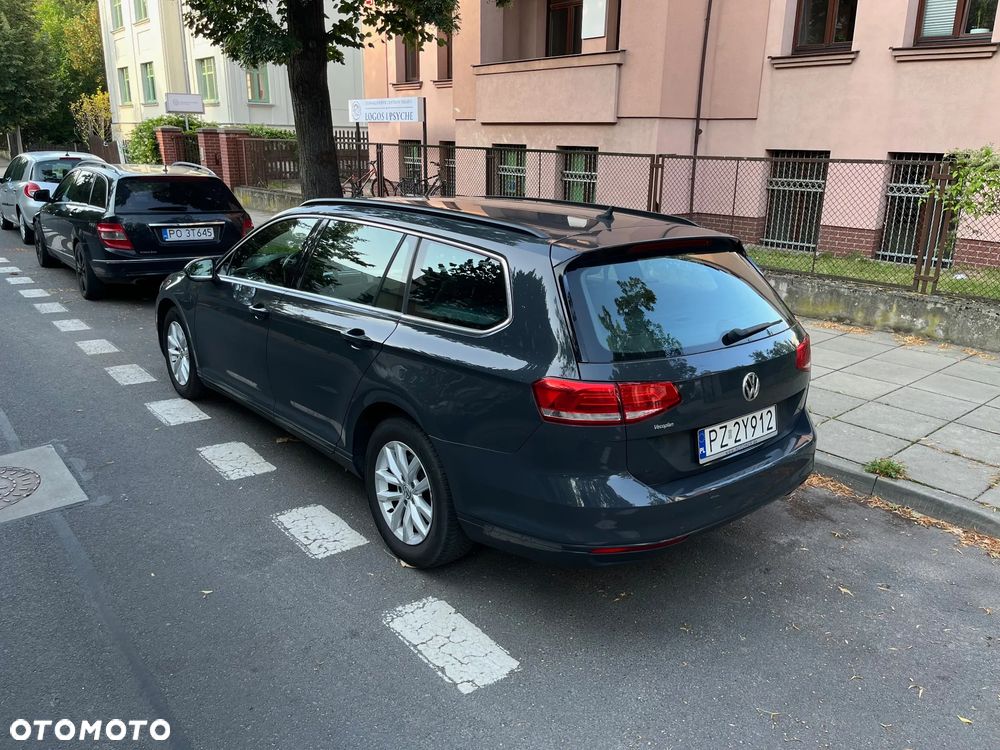 Volkswagen Passat 2.0 TDI SCR DSG Comfortline - 7