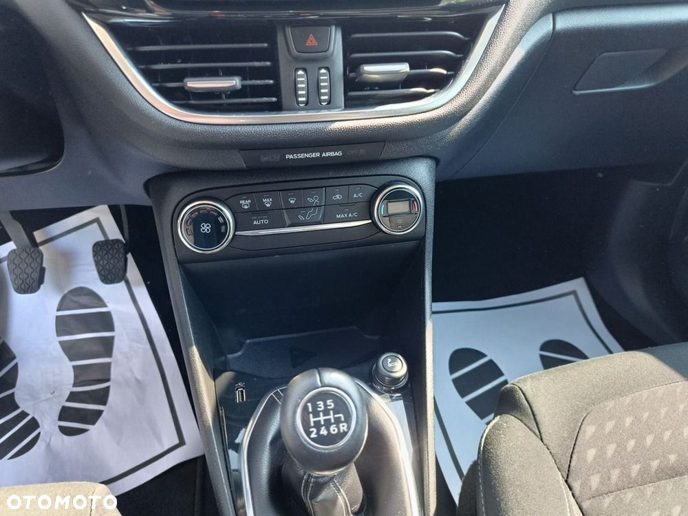 Ford Fiesta - 12