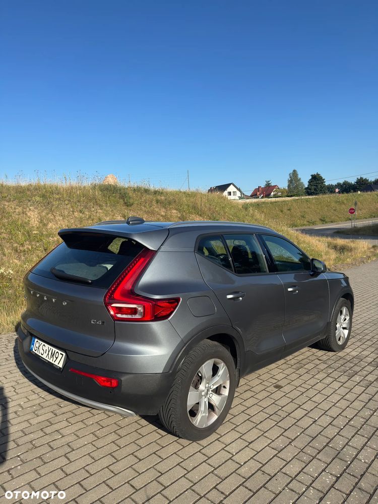Volvo XC 40 D4 AWD Momentum - 5