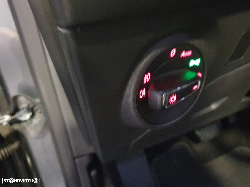 SEAT Leon 1.6 TDI DPF DSG Sport - 11