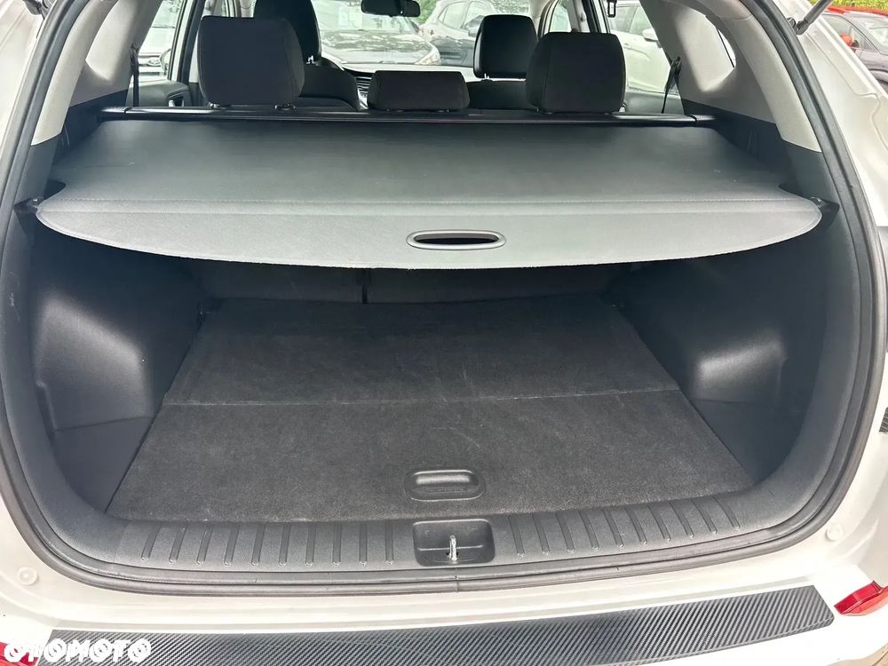 Hyundai Tucson blue 1.7 CRDi 2WD Style - 16