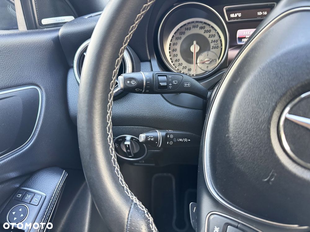 Mercedes-Benz CLA 200 7G-DCT AMG Line - 23