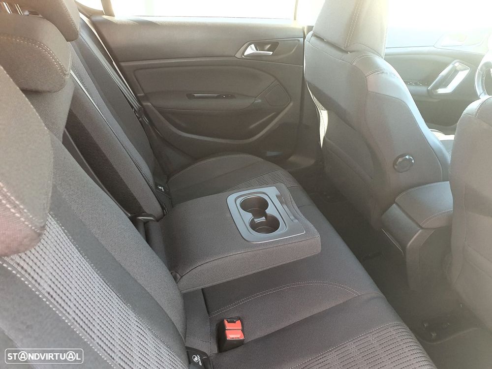 Peugeot 308 1.6 BlueHDi Allure J17 - 36