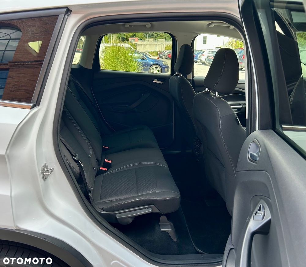 Ford Kuga - 18