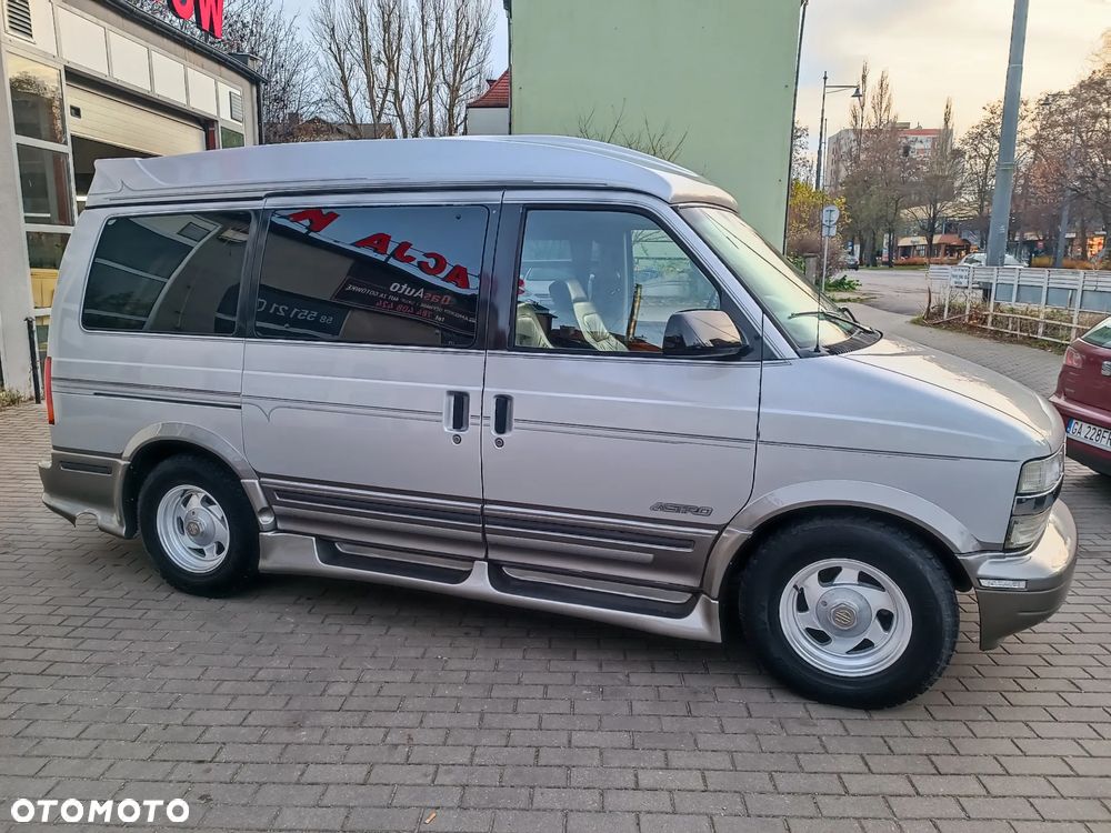 Chevrolet Astro - 9