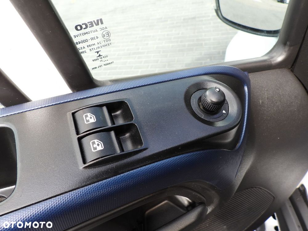 Iveco DAILY 35S14 FURGON CHŁODNIA -10*C ZASILANIE 230V TEMPOMAT AUTOMAT HI-MATIC KLIMATYZACJA  140KM - 32