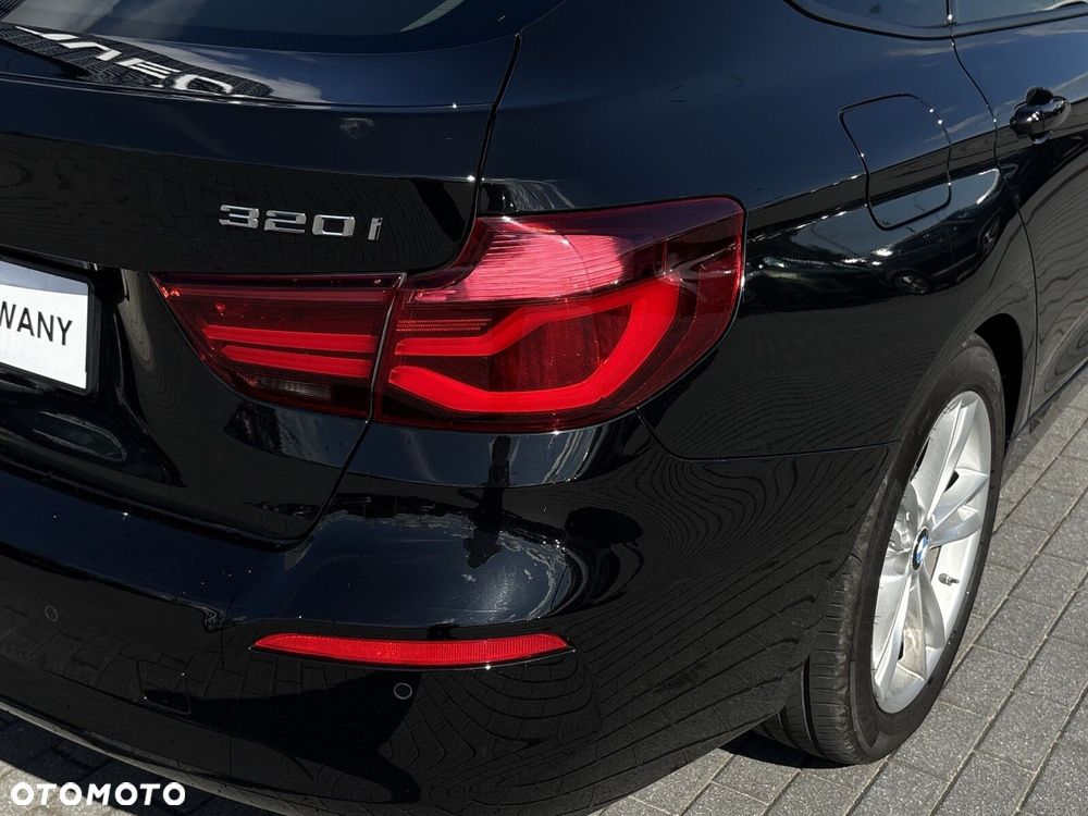 BMW 3GT 320i xDrive - 31