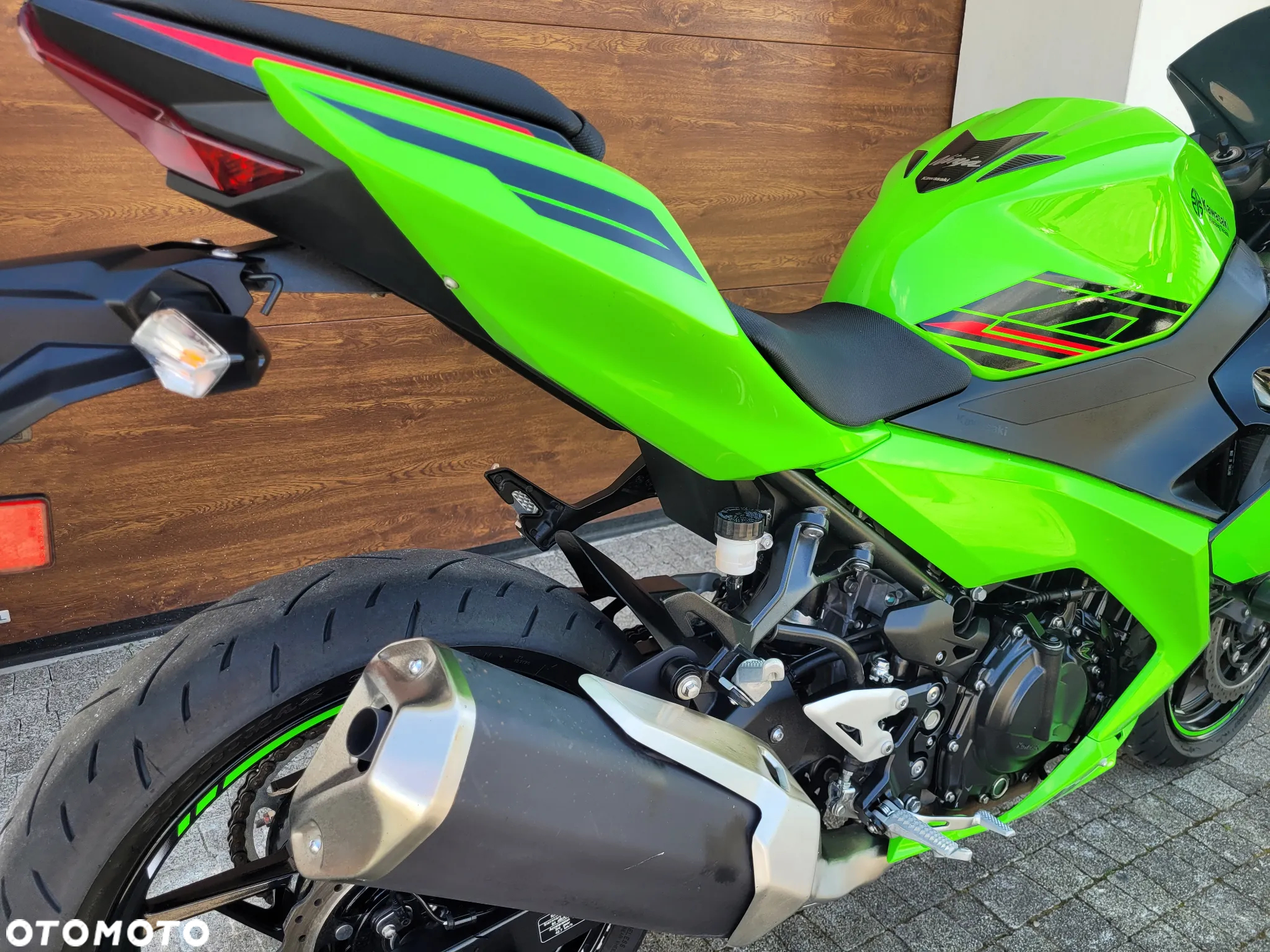 Kawasaki Ninja 400 - 13