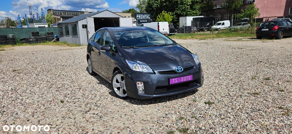 Toyota Prius (Hybrid) - 7