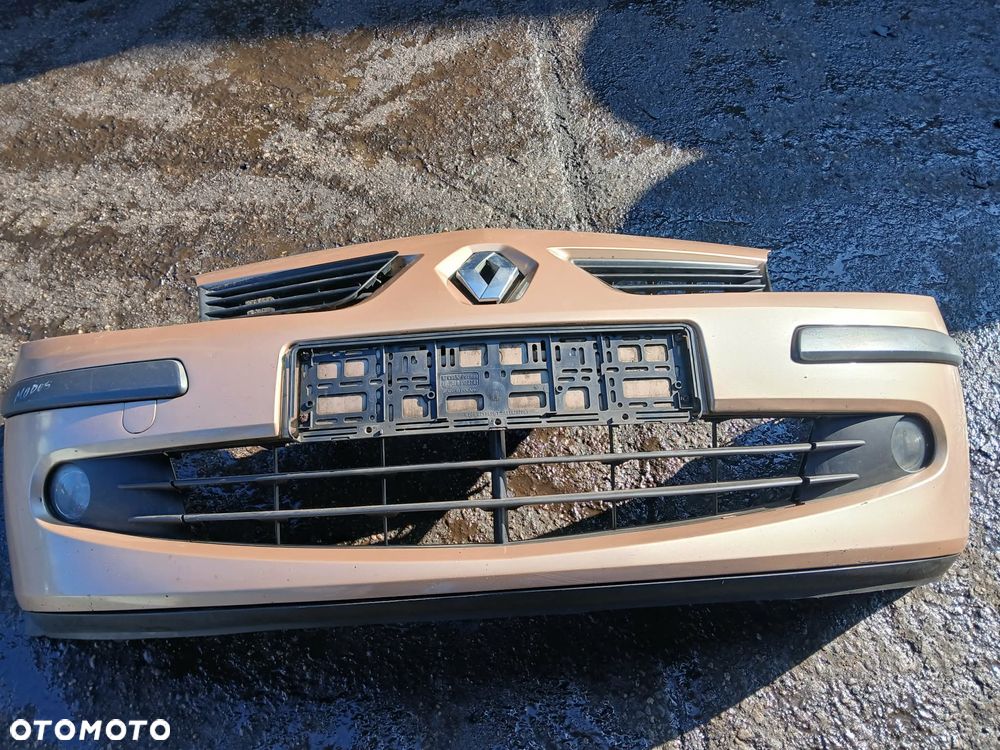 Renault Modus Zderzak przedni kod lakieru TED12 - 1