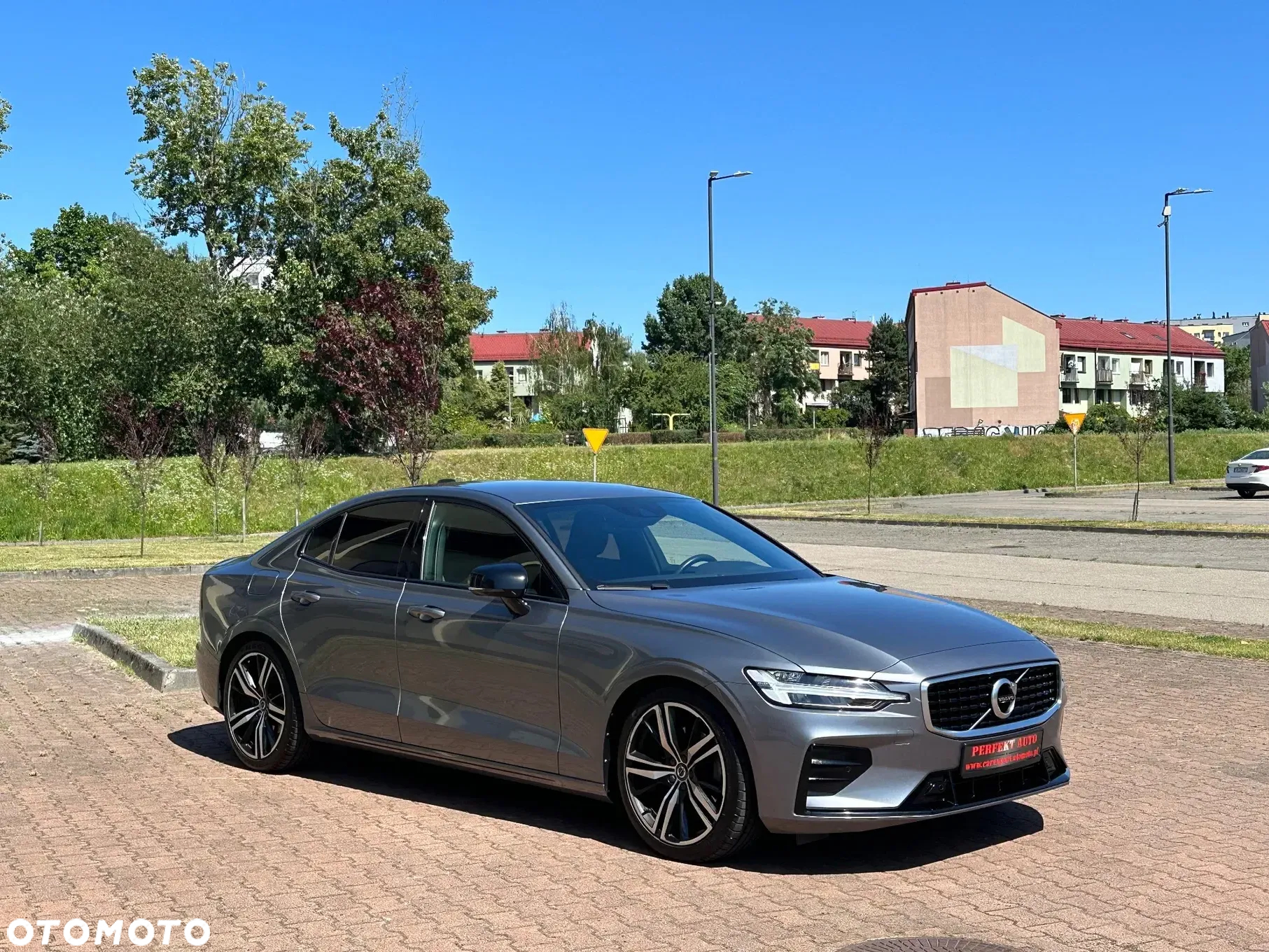 Volvo S60 T4 R-Design - 17