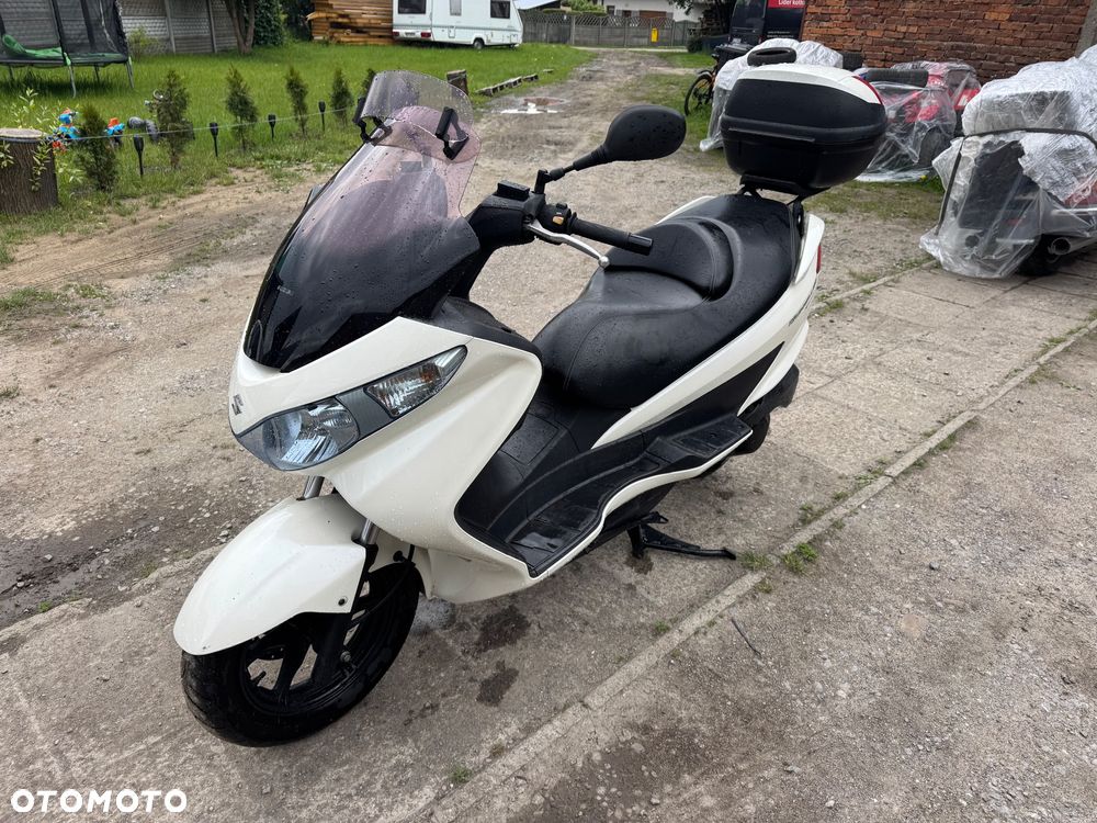 Suzuki Burgman - 15