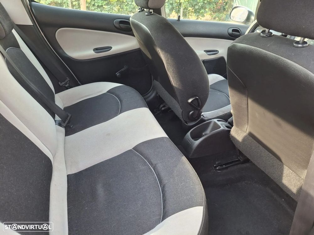 Peugeot 206 1.1 Look - 6
